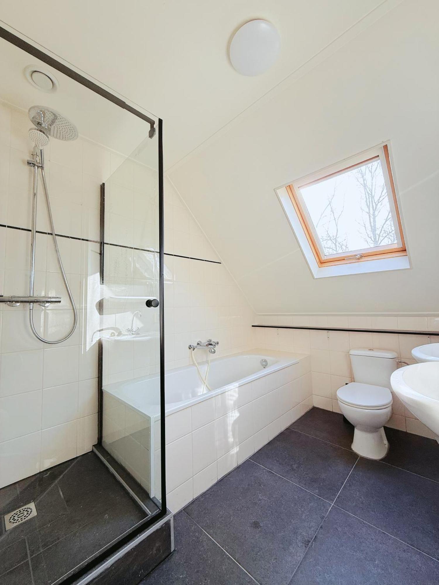 Comfort Villa For 8 People Zeewolde Eksteriør bilde